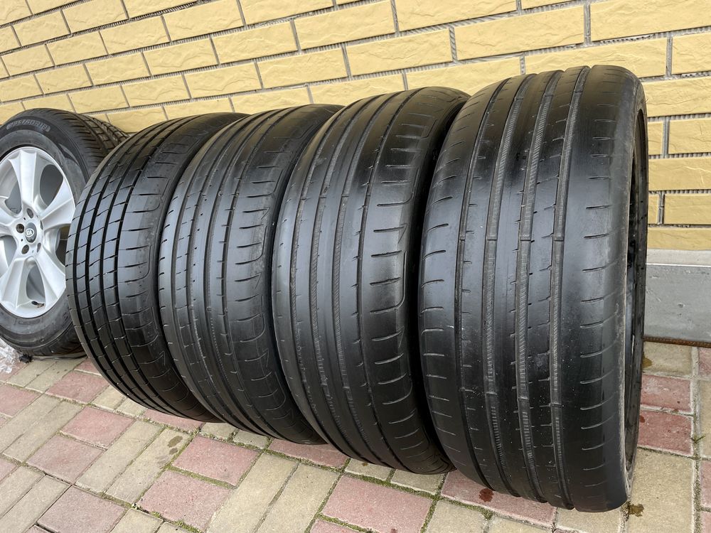 Шини Резина 225.45 R19 Goodyear Літо