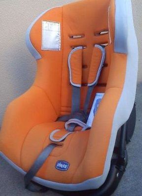 Cadeira Chicco 0/9Kg 9/18Kg como nova