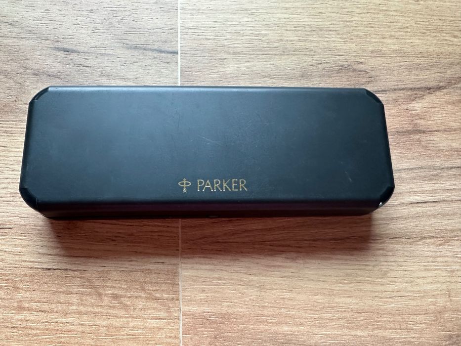 Nowe czarne pióro  Parker Sonnet laka złoto