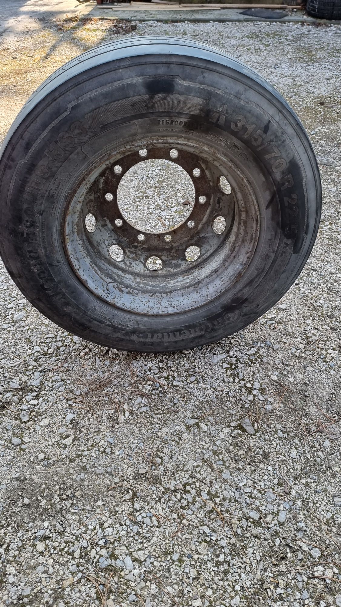 315/70R22.5 - Opona prowadząca * przód * Continental * Felga stalowa *