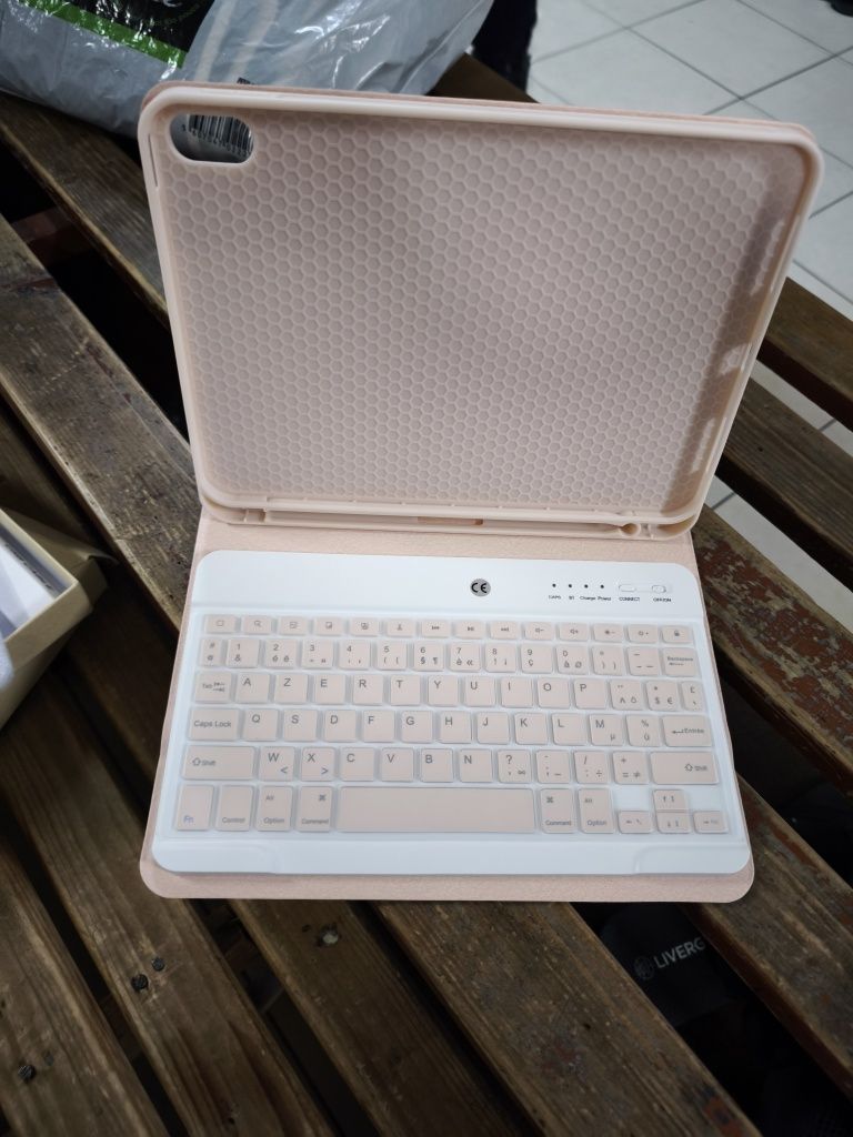 Capa com teclado para iPad 10