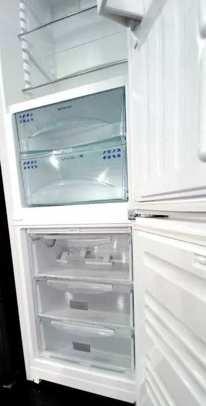Холодильник білий двометровий liebherr ( липхер) А+++