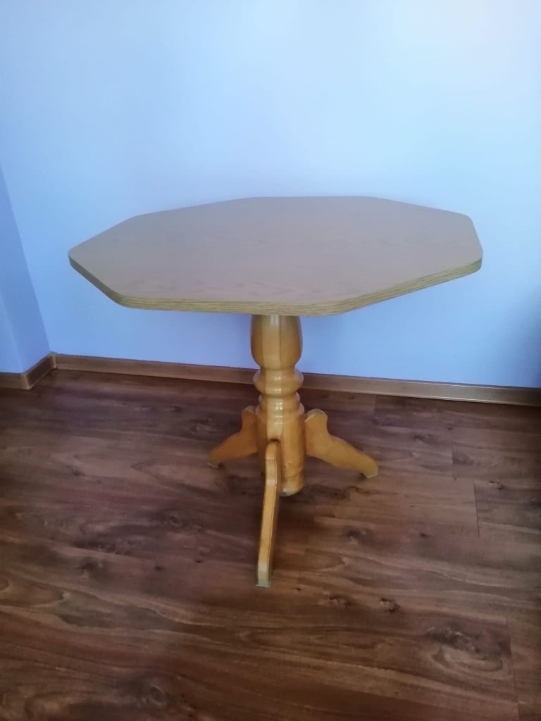 Stół/stolik o wysokości 62 cm
