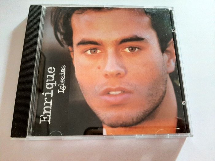 1 CD de Enrique Iglesias, album Enrique Iglesias