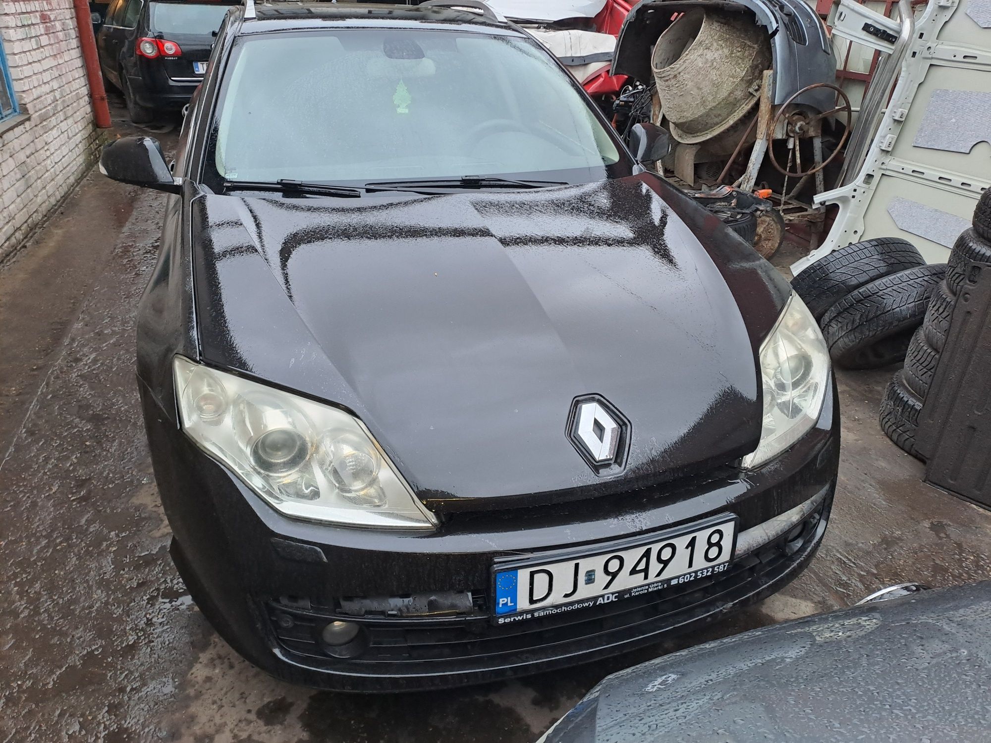 Laguna III NV676 drzwi kombi przód tył lewe prawe w kolor Części