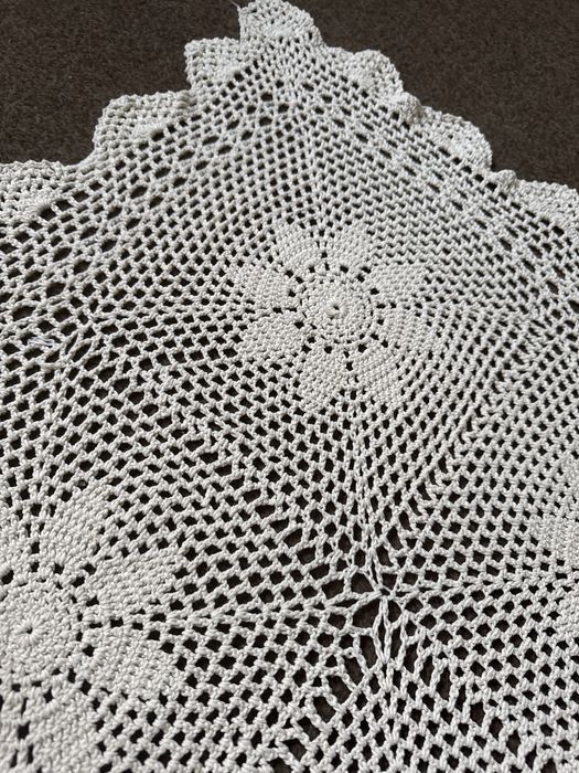 Obrus szydełkowy rękodzieło do kolekcji