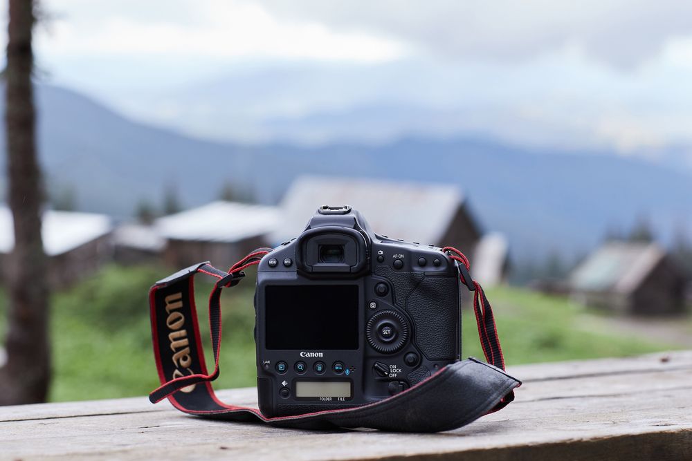 Canon 1DX – повнокадрова дзеркальна камера в хорошому стані