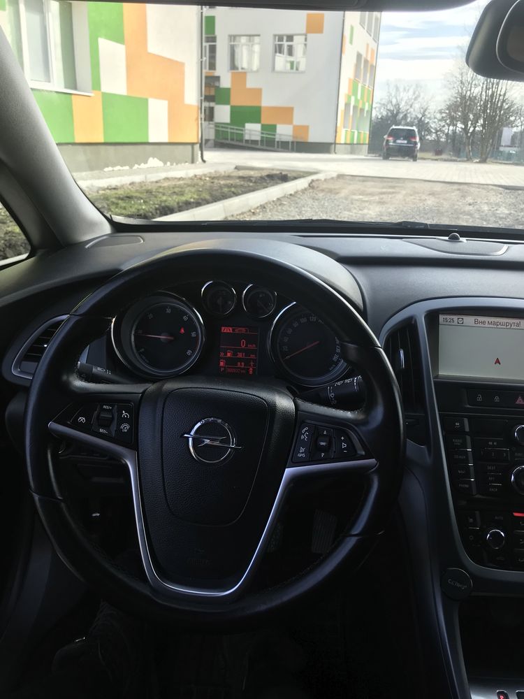 Продам Opel Astra j