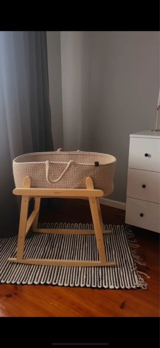 Дитячка колиска.