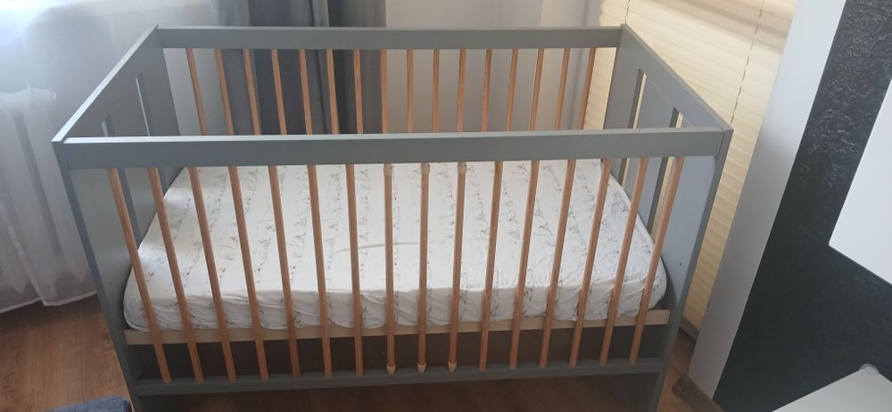 Łóżeczko dla dziecka,organizer  . + gratis