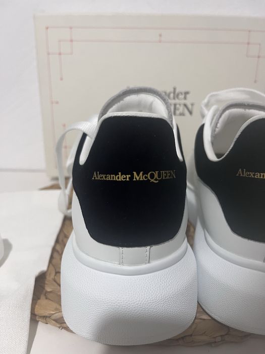 Alexander McQueen Novas