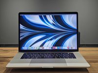 Macbook pro 15 2017 i7 2.8ghz 16/256gb pro 555 2gb