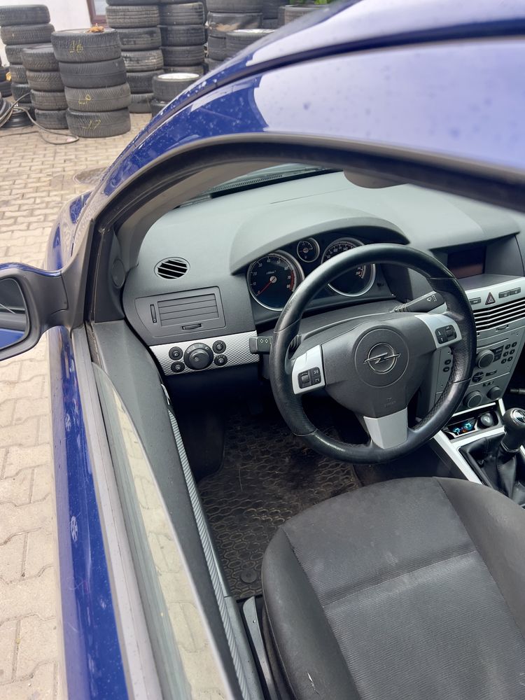 Opel astra h 1,6 benyna