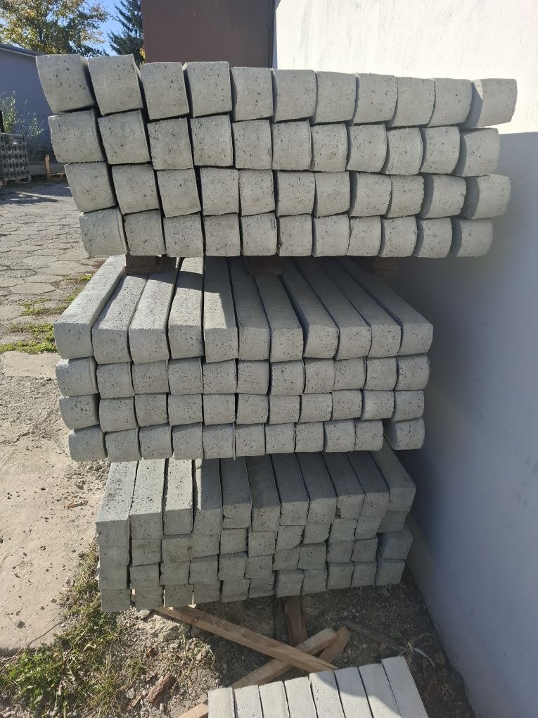 słupki betonowe, ogrodzeniowe,siatka leśna,ogrodzeniowa