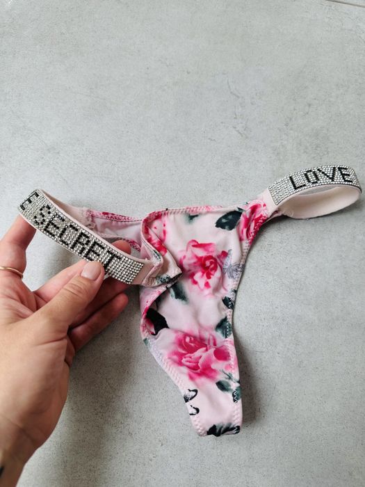 Трусики Victoria’s Secret со стразами оригинал S