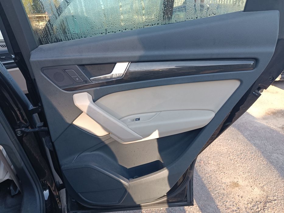 торпеда передня консоль торпедо з подушкою  Ауді Q5 80A кю5 ку5