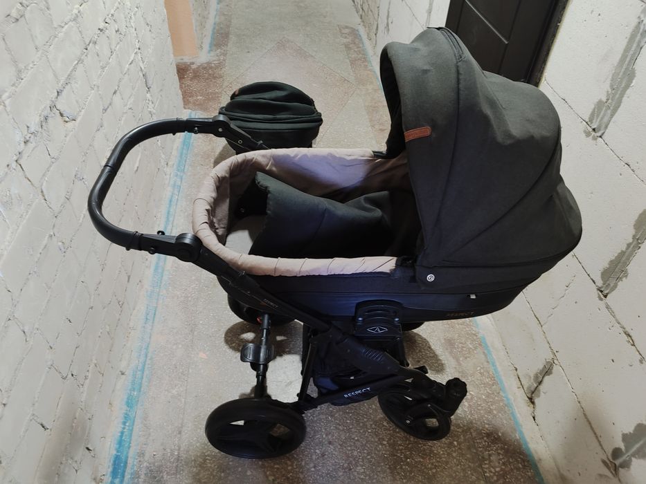 Angelina Respect дитячий візок 2в1