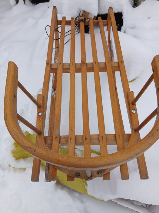 Sanki dla dziecka z oparciem