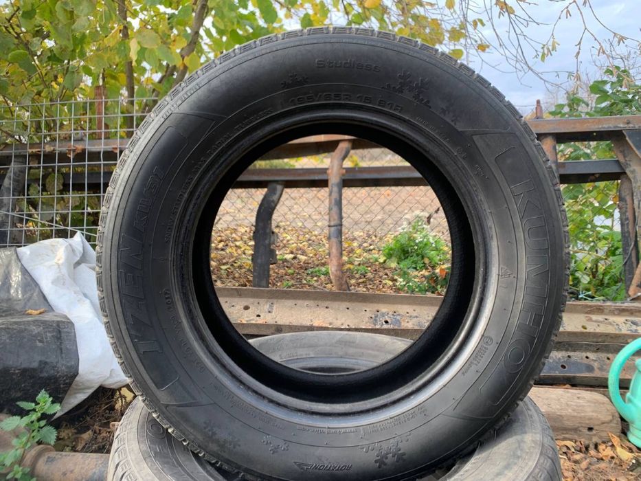 Резина зимова Kumho 195/65 r15