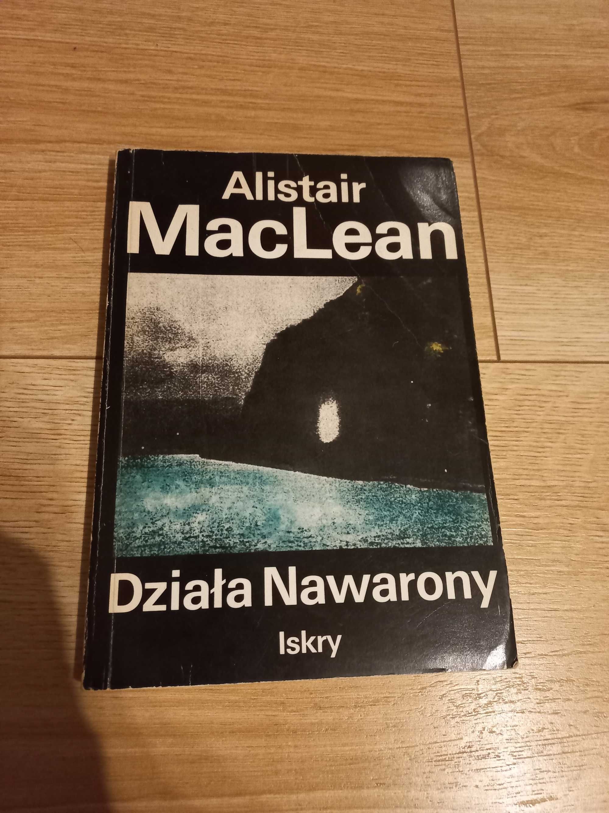 książka Alistair Maclean Działa Nawarony