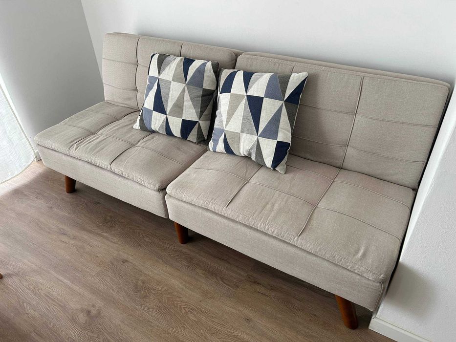 Sofa (can be unfolded as bed)