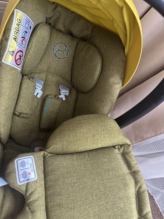 Продам автокрісло Cybex Cloud z