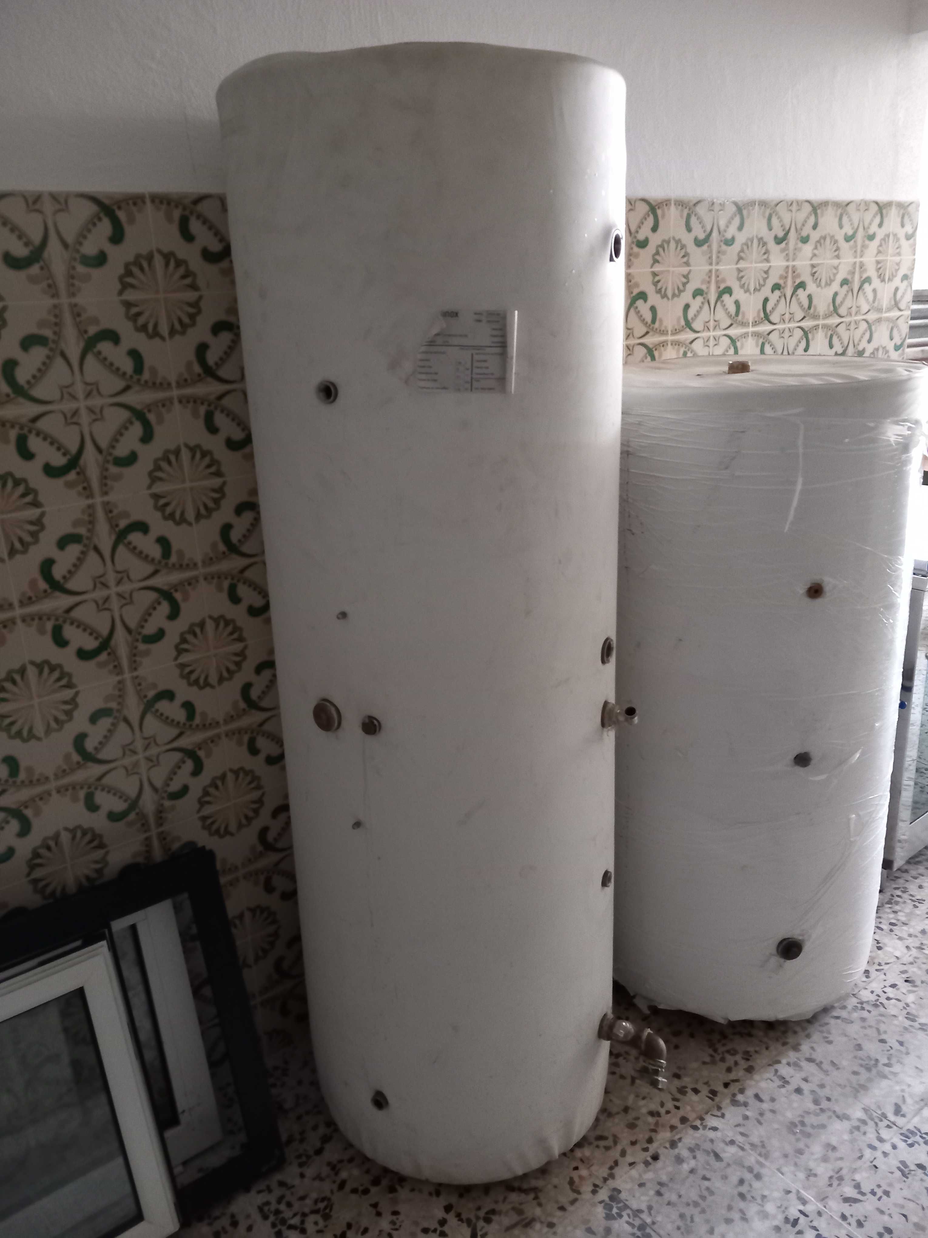 Acumulador de água quente