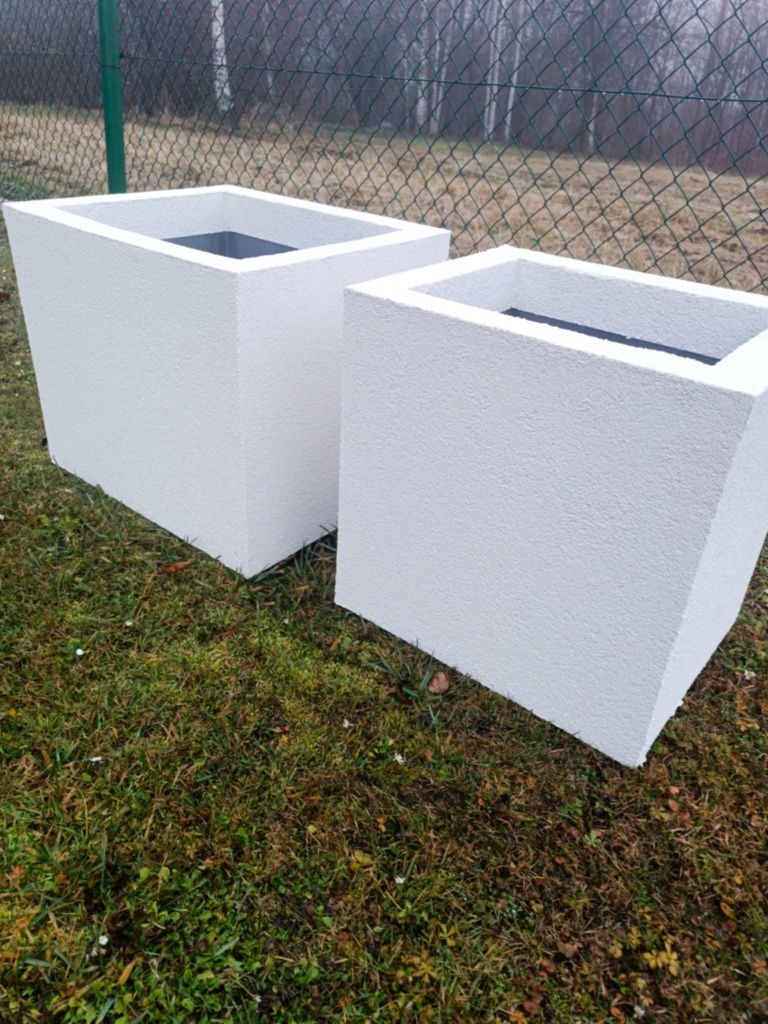 "Stylowe TermoDonice ogrodowe ze styropianu – trwałość i design