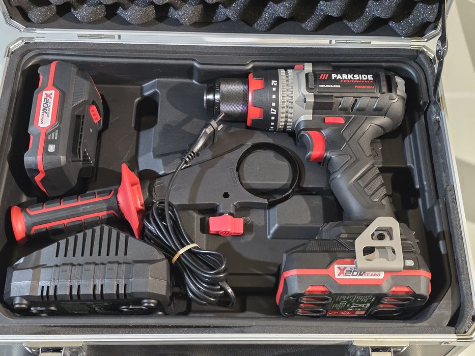 Aparafusadora de percussão Parkside