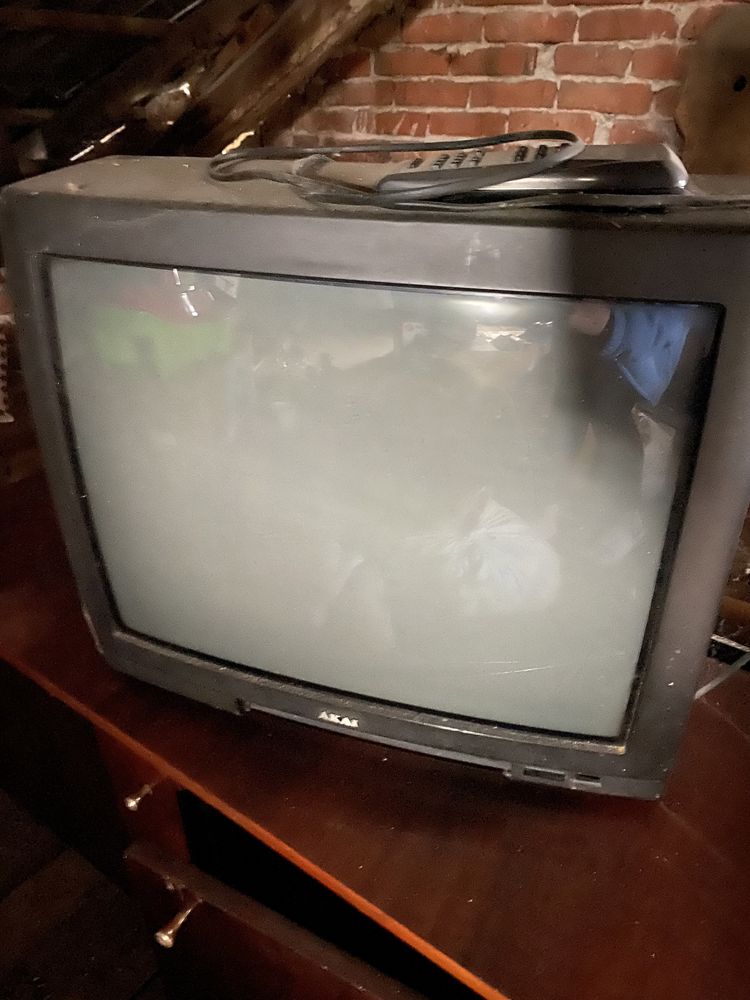 Телевізор 250 грн/шт