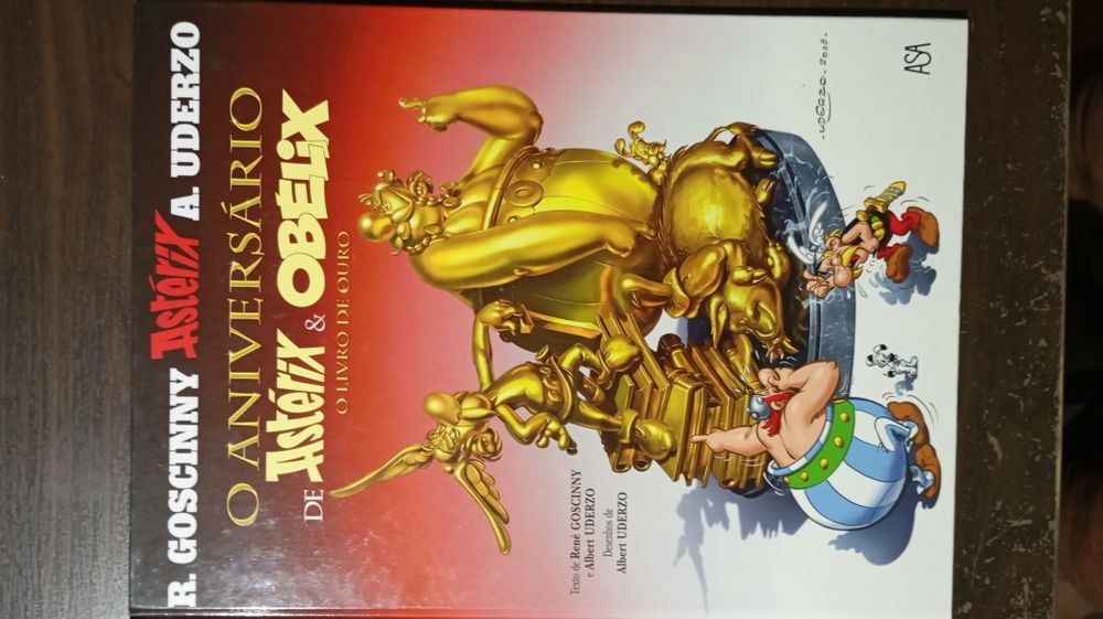 Livros Lesley Pearse, Nora Roberts, Astérix diversos