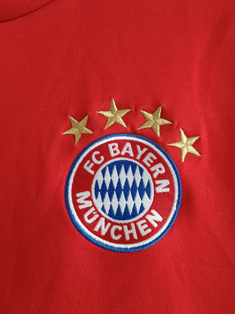 Bluzka Bayern Monachium