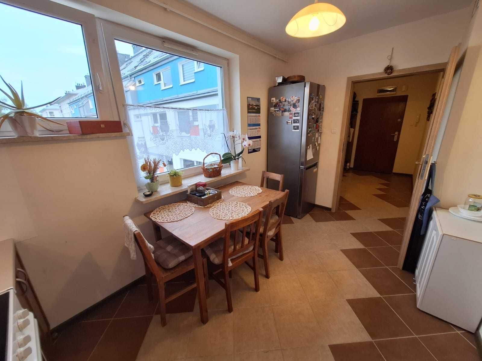 Przestronne 2-pokojowe mieszkanie – Turka, os. Borek, ul. Konwaliowa