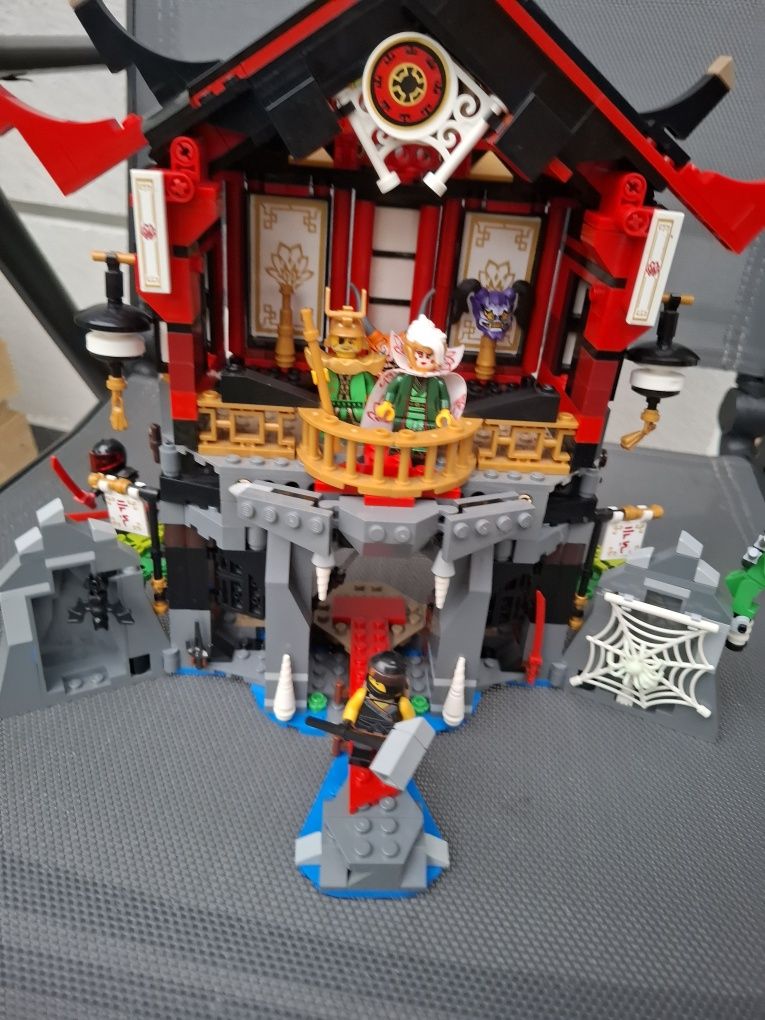 Lego świątynia wskrzeszenia 70643