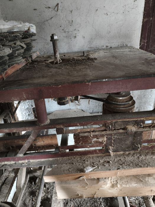 Frezarka dolnowrzecionowa