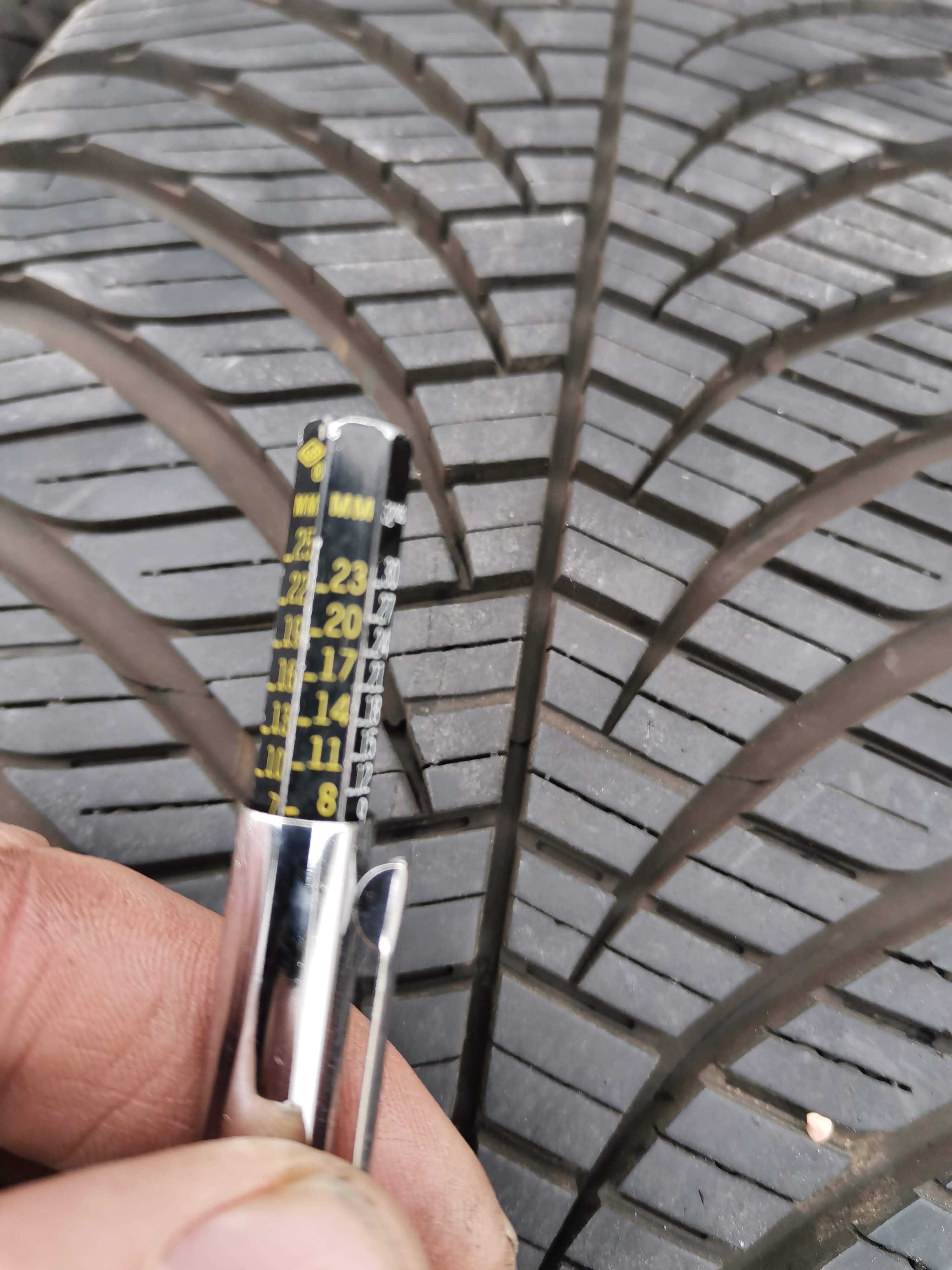 * 4 opony wielosezonowe Goodyear Vector 4Seasons Gen-2 225/45 R17 94V