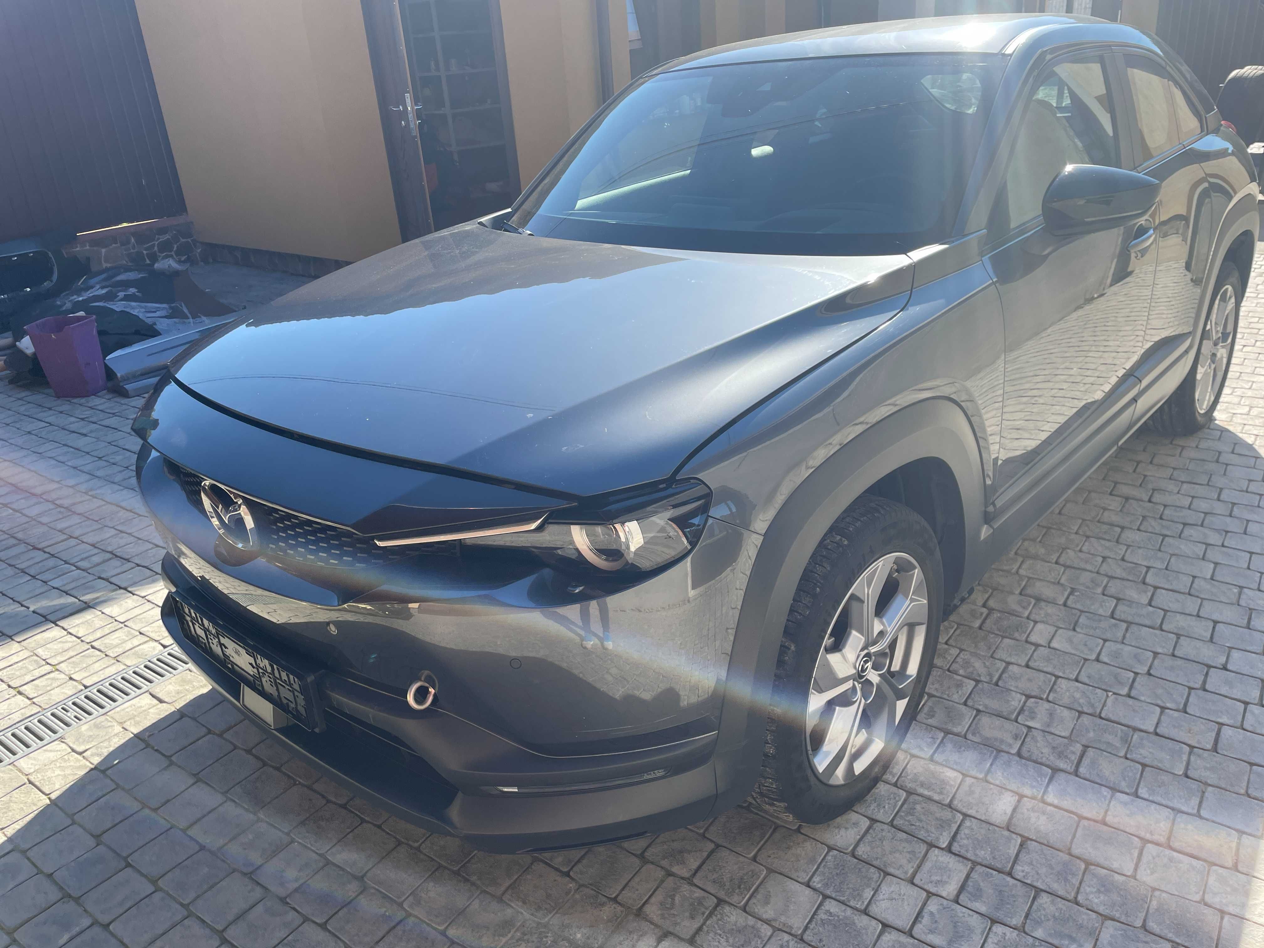 Бампер передній комплектний для Mazda MX-30 MX30 E-SKYACTIV