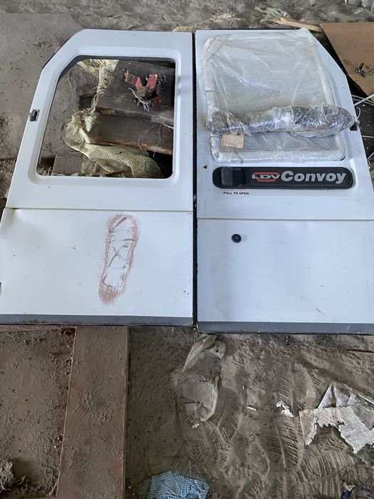 Задние двери ДАФ 400 1993 года