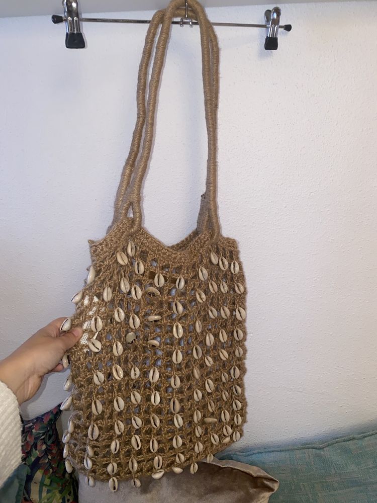 Mala shopper rafia com conchas