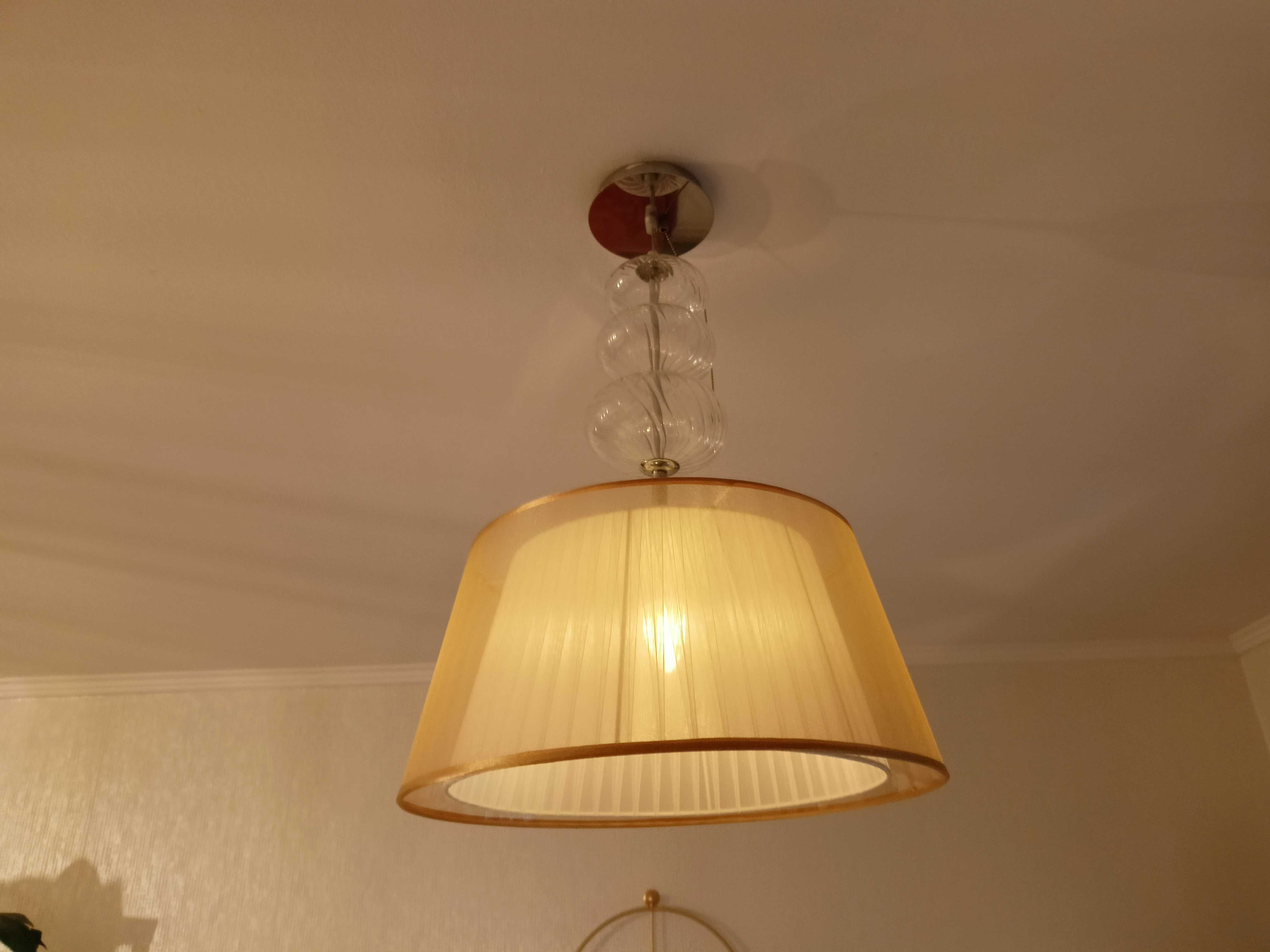 lampa wisząca z abażurem