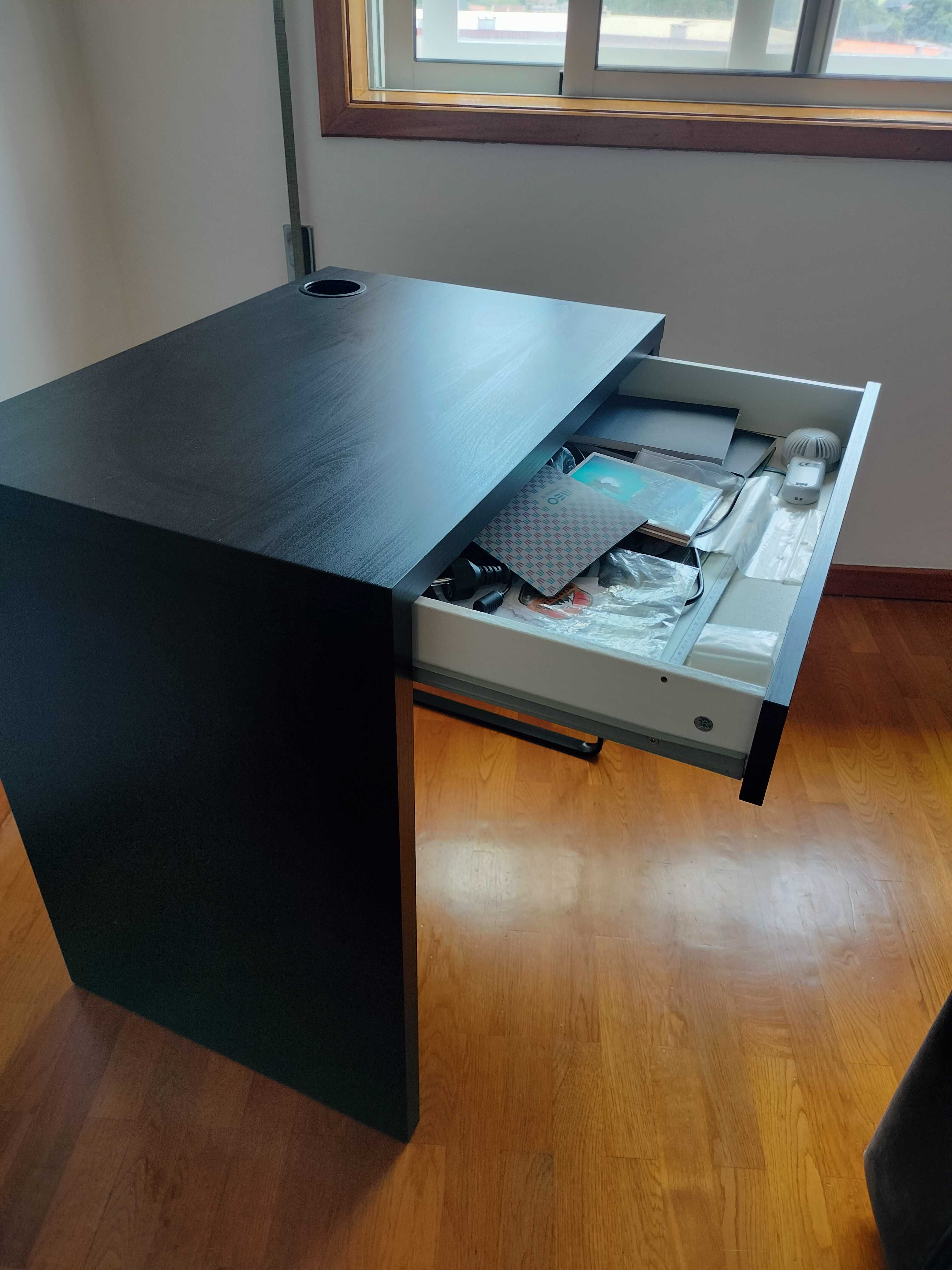 Secretaria  com Cadeira incluída