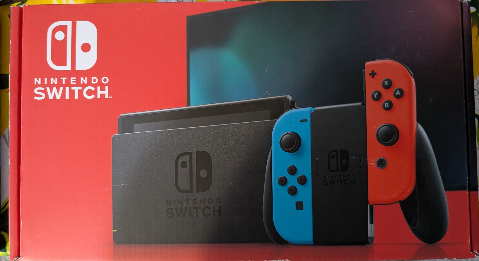 Nintendo Switch v2, комплект + кейс