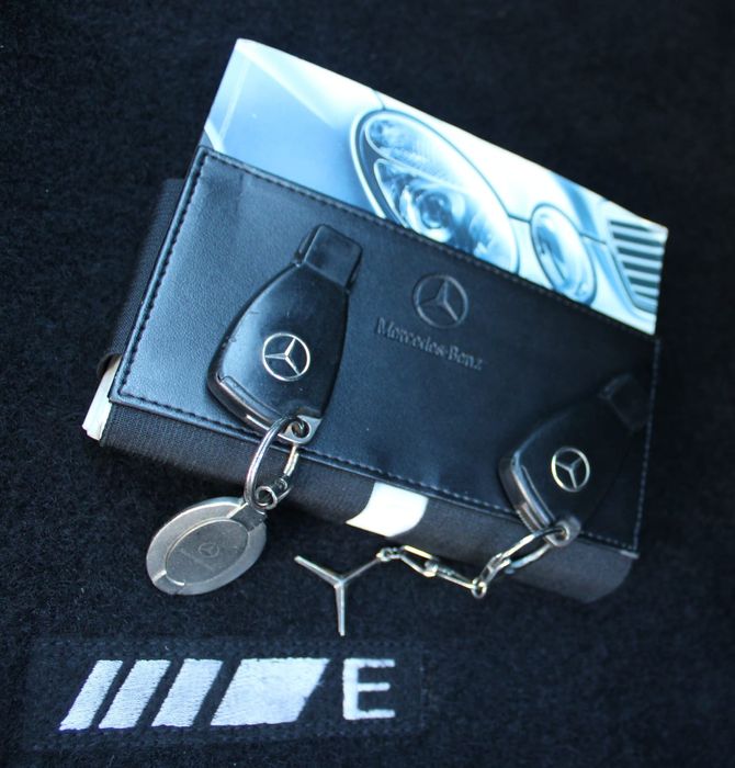 Mercedes-Benz E220 CDI ELEGANCE W211