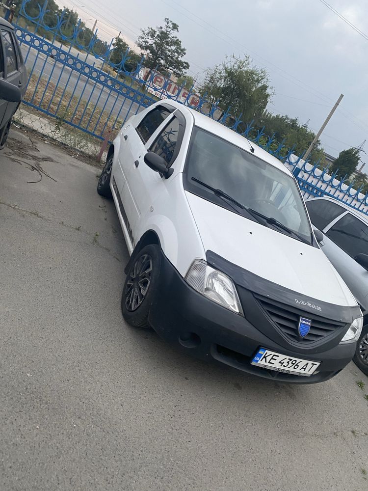 Дача логан в гарному стані