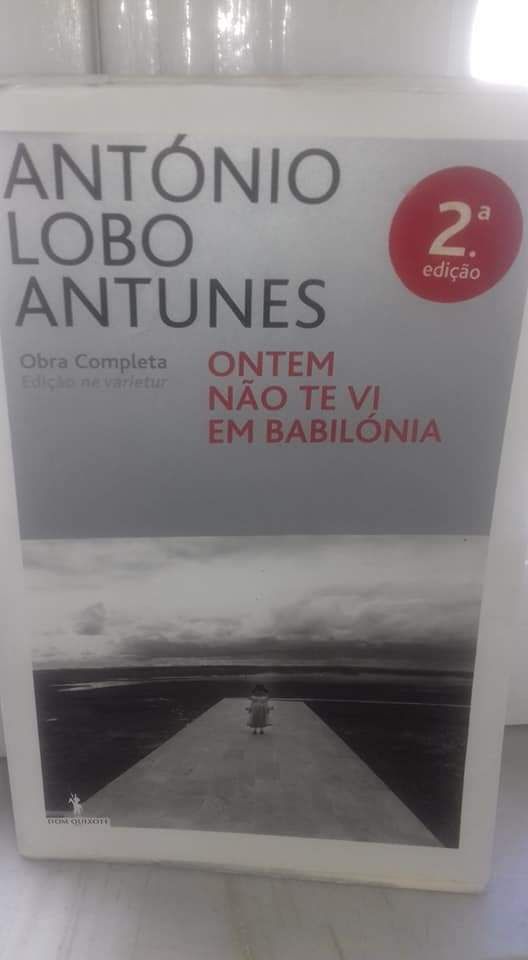 Vários títulos de vários autores