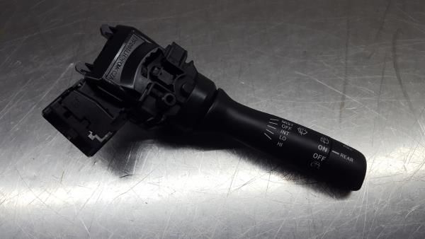 Manípulo do limpa vidros TOYOTA Yaris (_P9_)