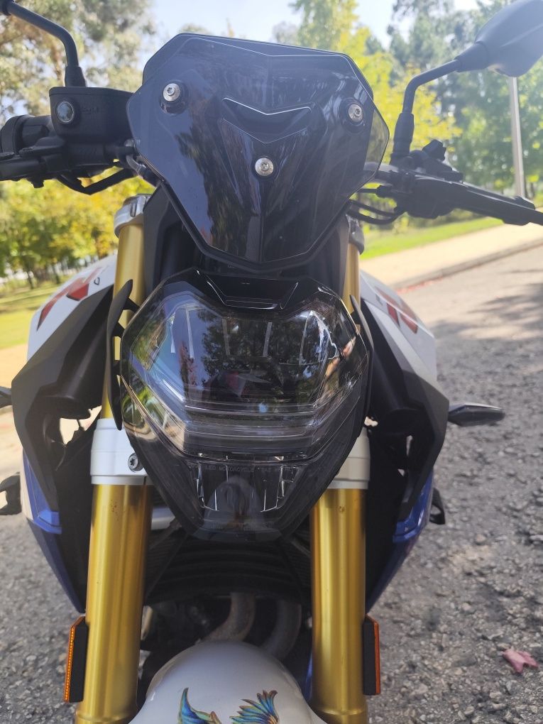 BMW F900r com garantia