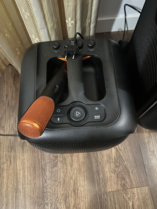Wynajem glosnika JBL partybox esentiale encore