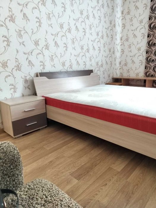 Сдам 1 кв-ру, м.Левобережная, Комбинатная, 25а,  евроремонт