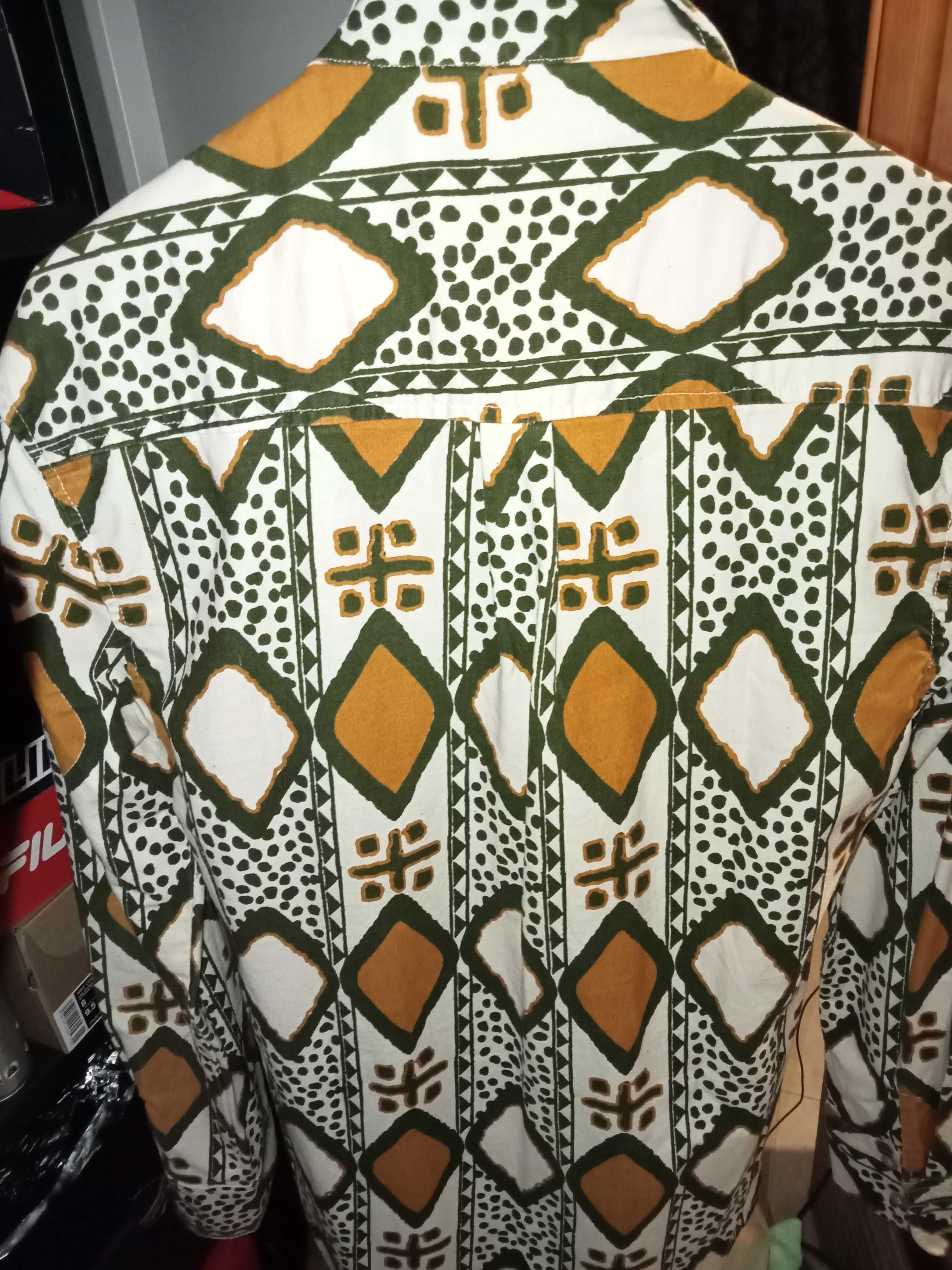 Camisa pano e padrão africano tamanho S/ M,óptimo estado
